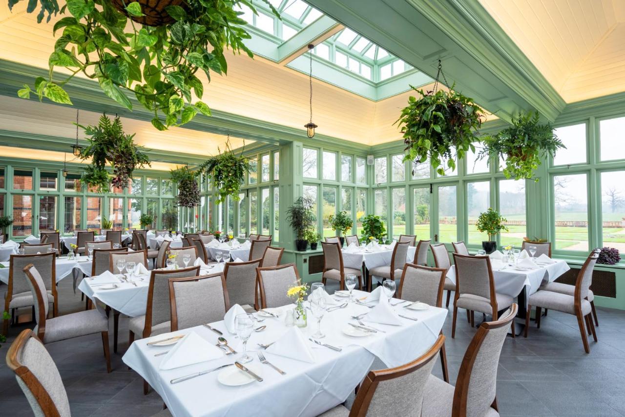 The Elvetham Отель 4*