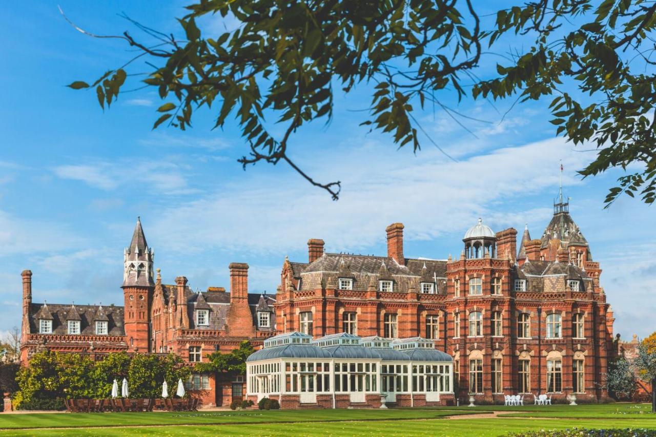 Отель The Elvetham 4*