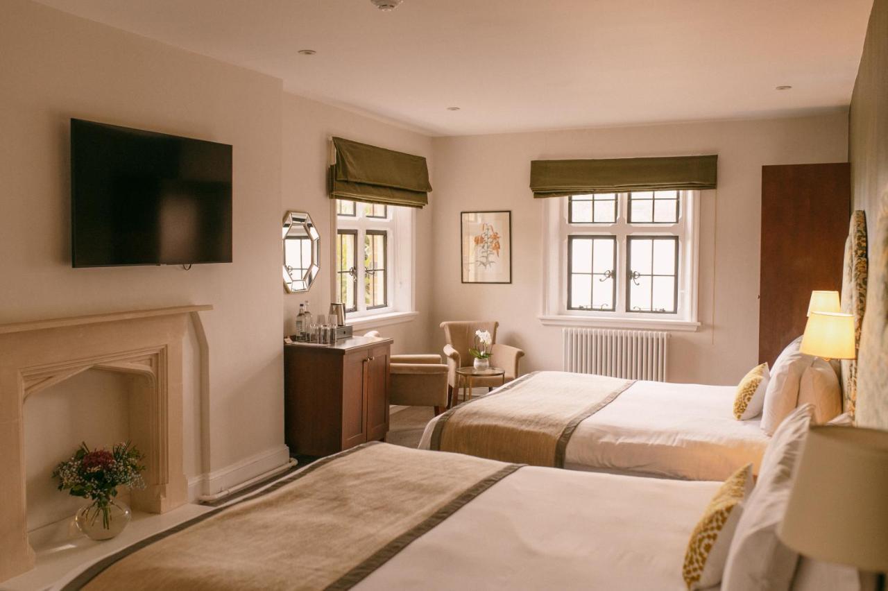 Отель The Elvetham 4*