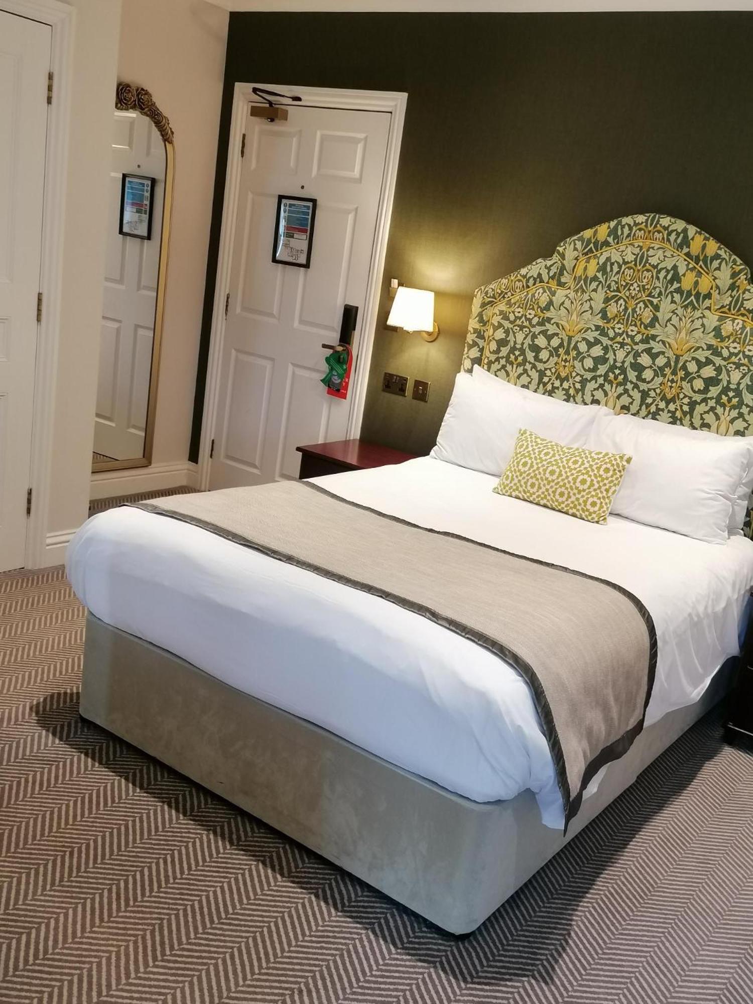 Отель The Elvetham Hartley Wintney
