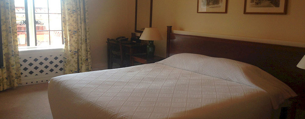 The Elvetham 4*