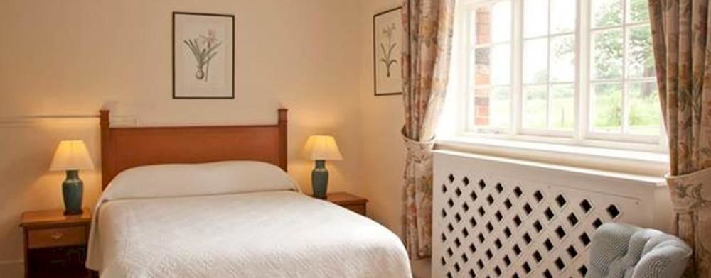Отель The Elvetham 4*