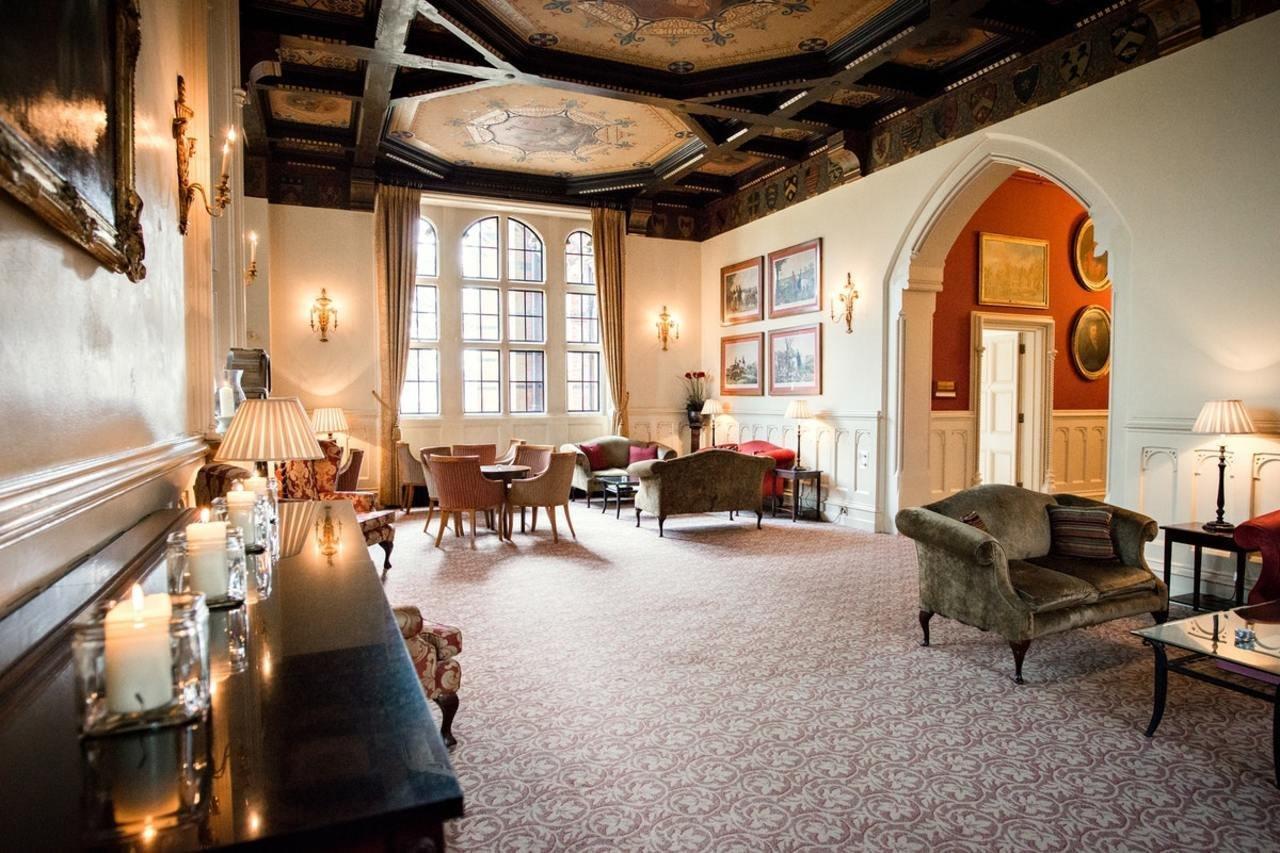 The Elvetham Отель